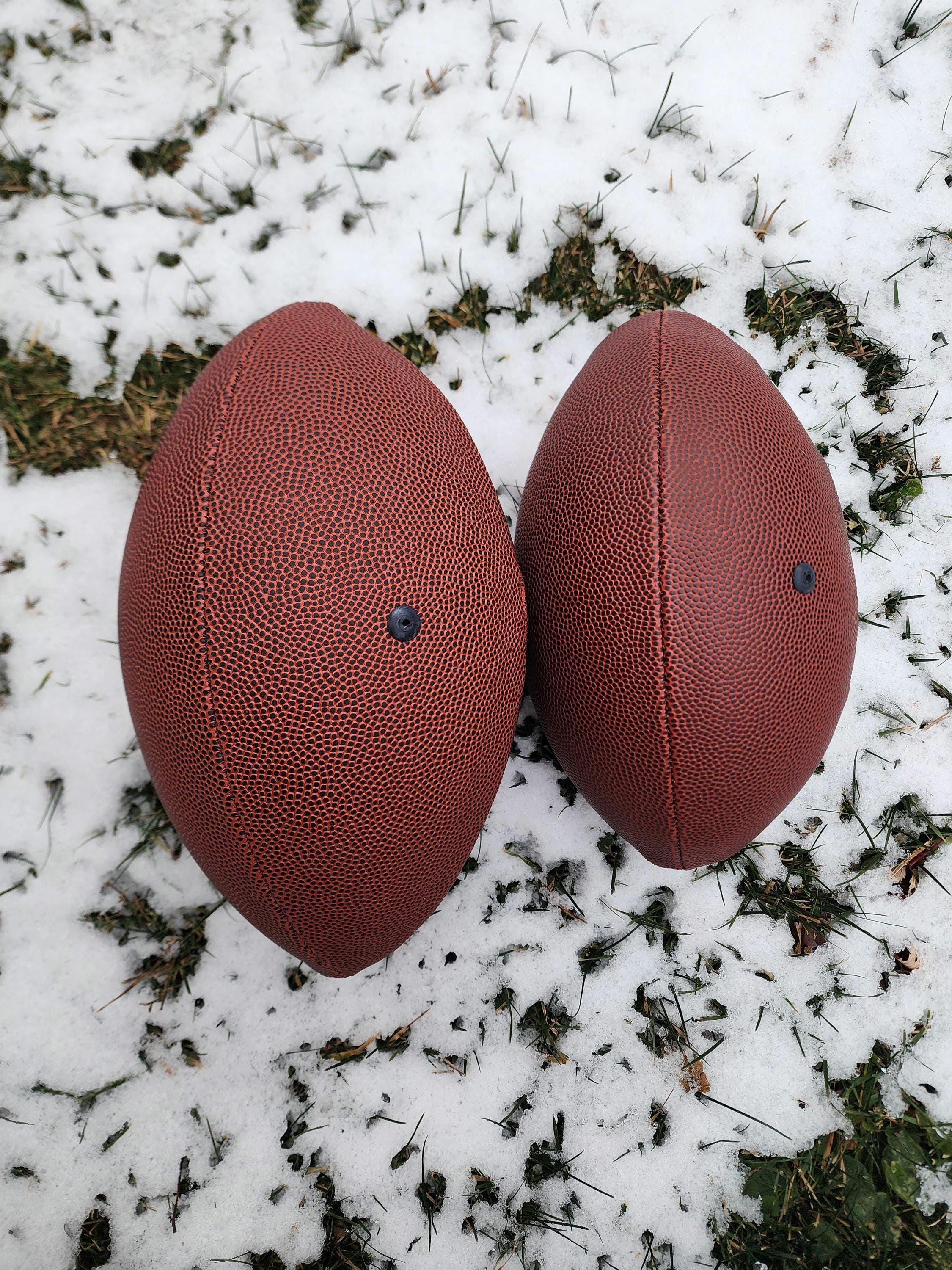 Adult size 9 on the left and youth size 6 on the right